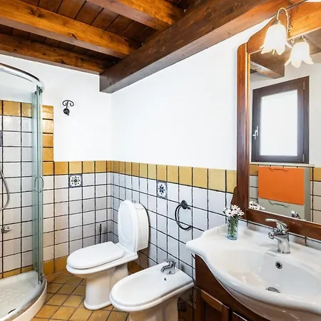 Suq With Pool, Parking & Wifi Holiday home