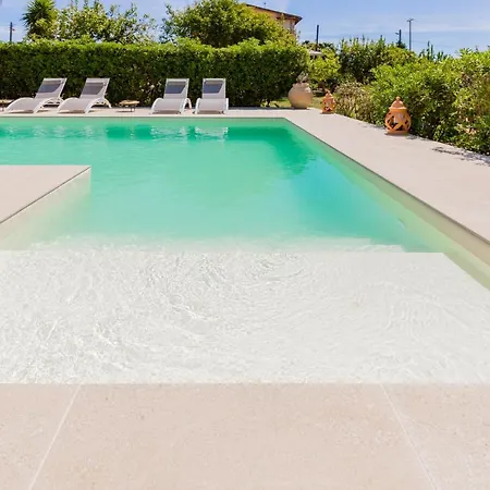 Suq With Pool, Parking & Wifi Noto