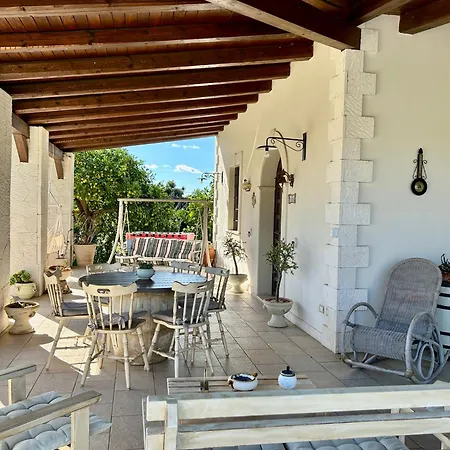 Suq With Pool, Parking & Wifi * Noto