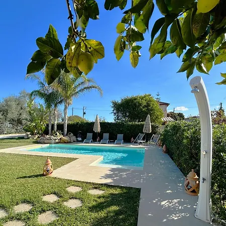 Suq With Pool, Parking & Wifi Holiday home Noto